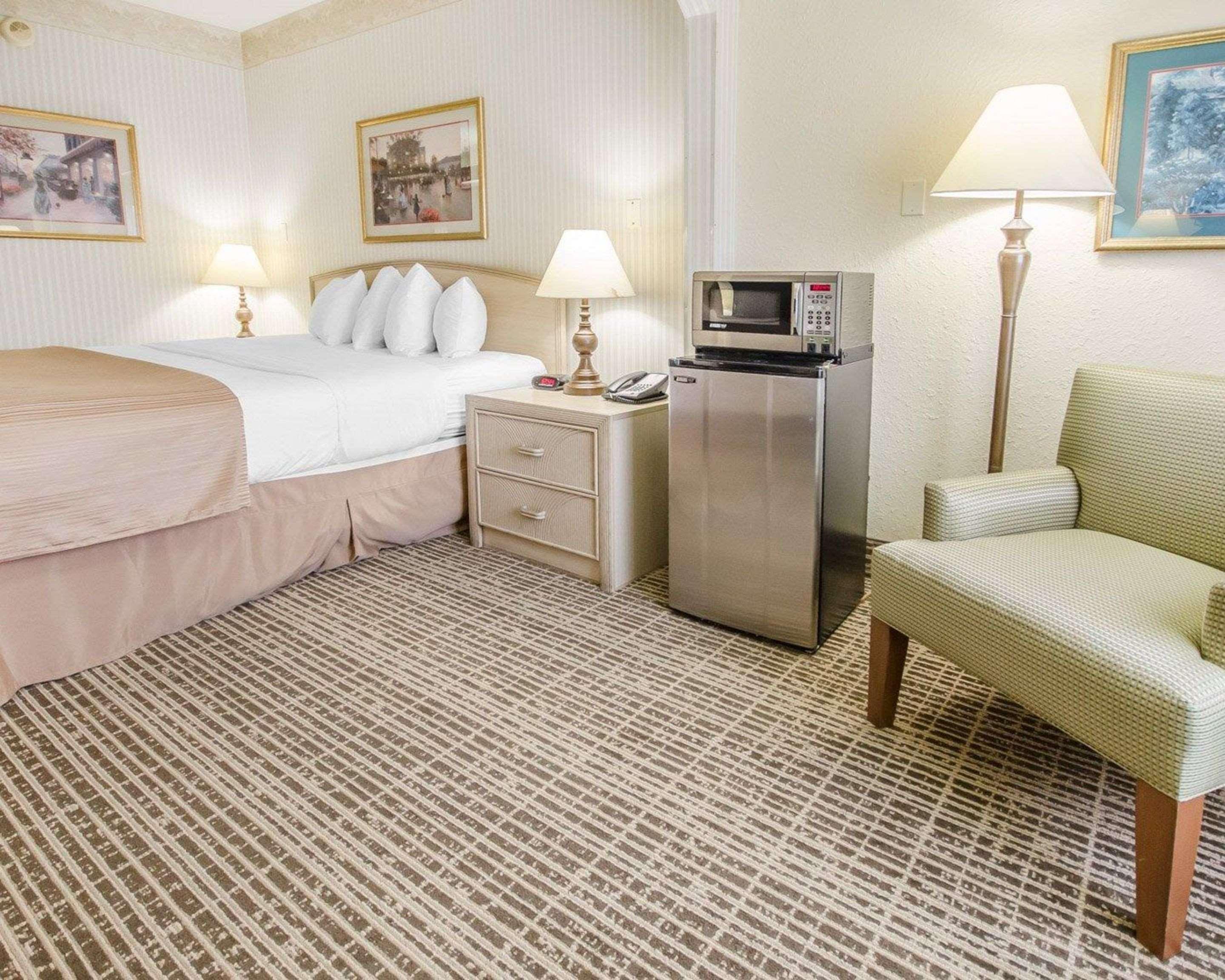 Clarion Pointe Louisville East Экстерьер фото