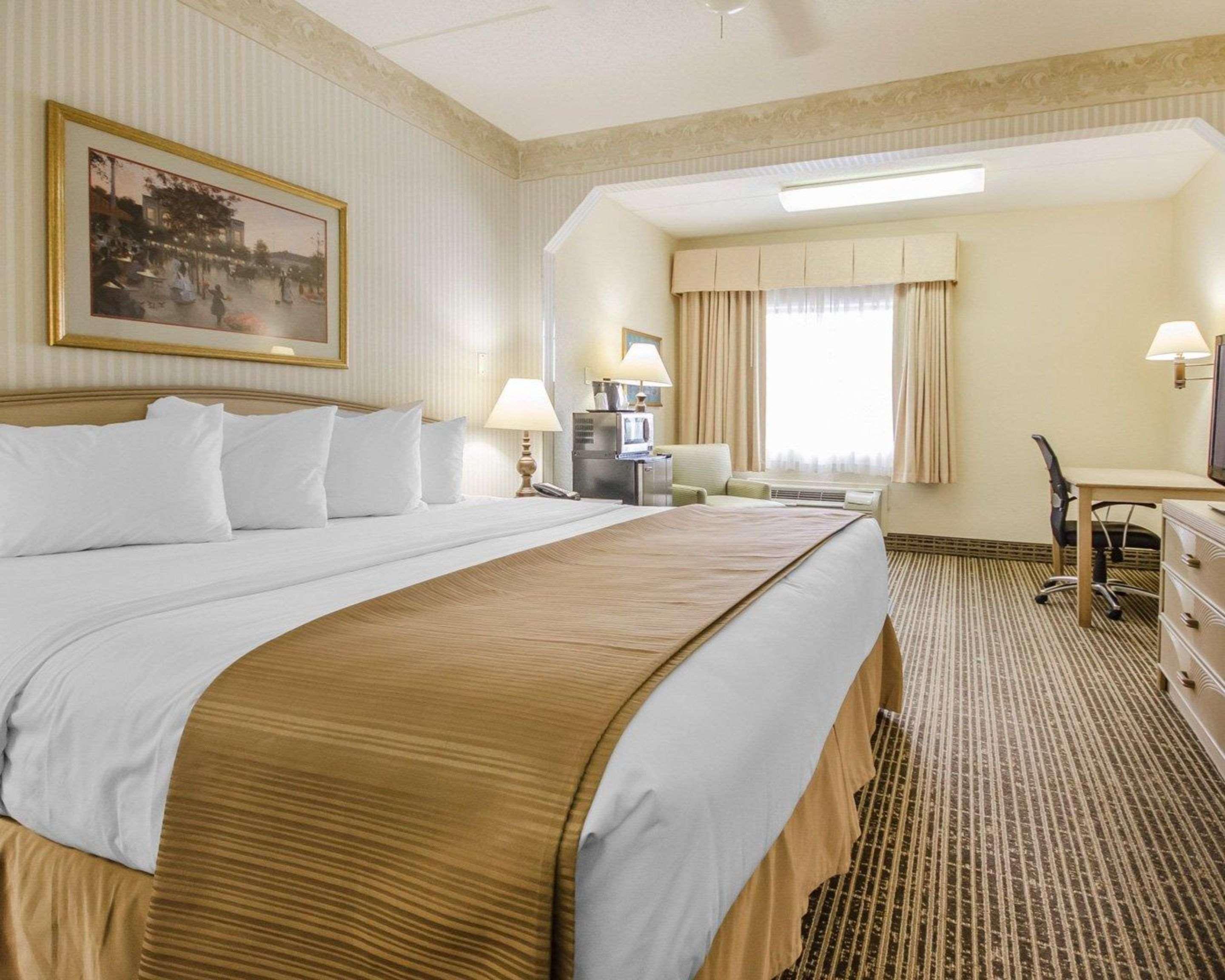 Clarion Pointe Louisville East Экстерьер фото