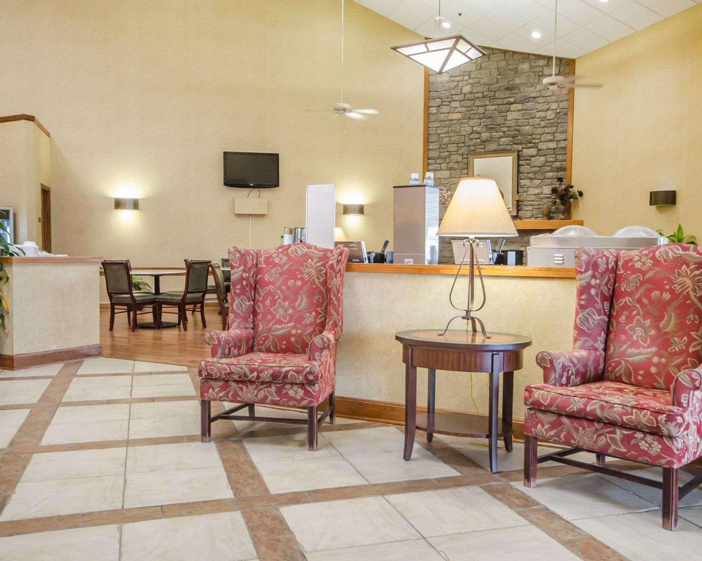 Clarion Pointe Louisville East Экстерьер фото