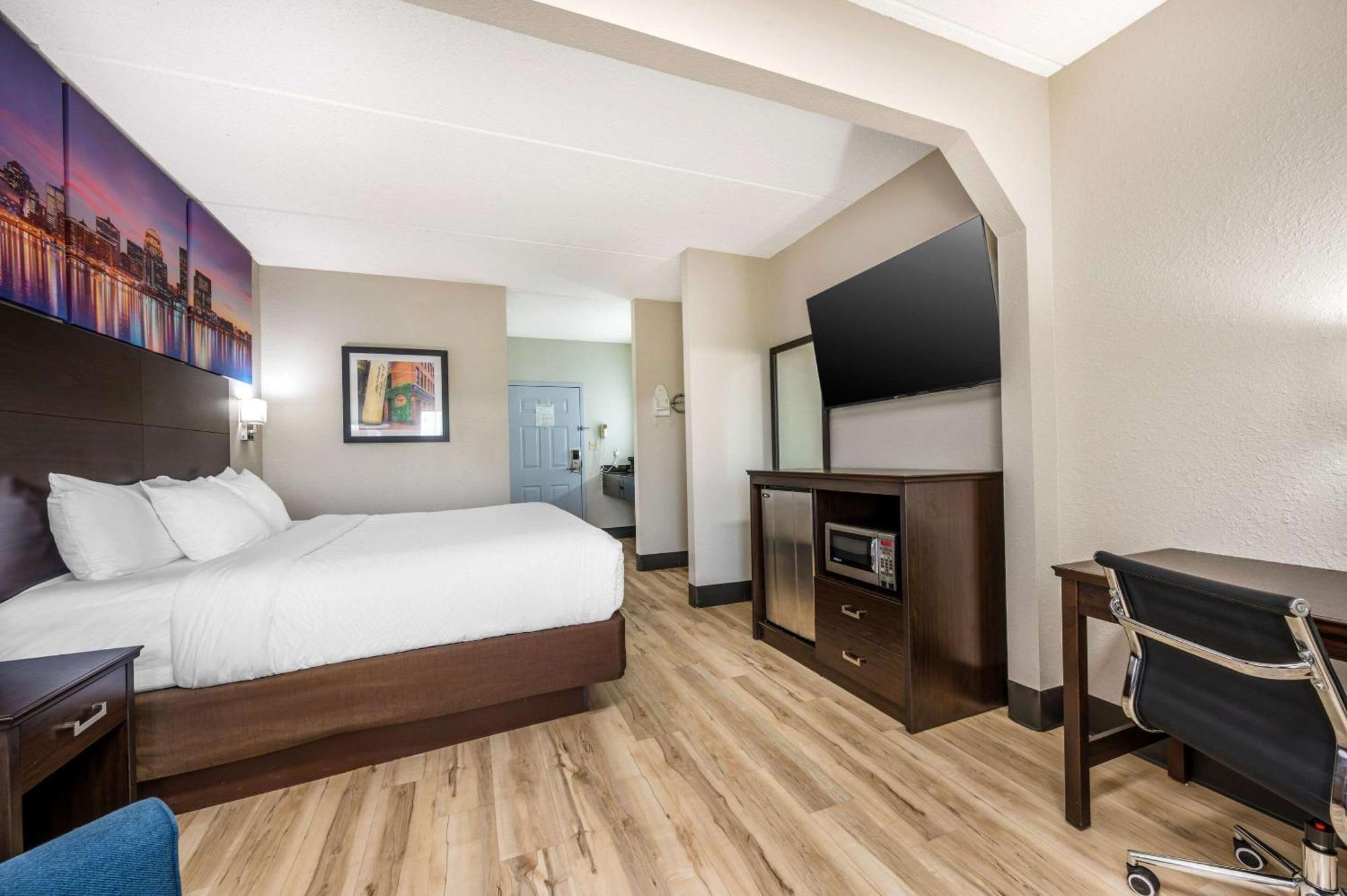 Clarion Pointe Louisville East Экстерьер фото